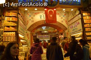 [P10] Intrarea în Bazarul Egiptean » foto by Ioan Raita
 - 
<span class="allrVoted glyphicon glyphicon-heart hidden" id="av933817"></span>
<a class="m-l-10 hidden" id="sv933817" onclick="voting_Foto_DelVot(,933817,14995)" role="button">șterge vot <span class="glyphicon glyphicon-remove"></span></a>
<a id="v9933817" class=" c-red"  onclick="voting_Foto_SetVot(933817)" role="button"><span class="glyphicon glyphicon-heart-empty"></span> <b>LIKE</b> = Votează poza</a> <img class="hidden"  id="f933817W9" src="/imagini/loader.gif" border="0" /><span class="AjErrMes hidden" id="e933817ErM"></span>