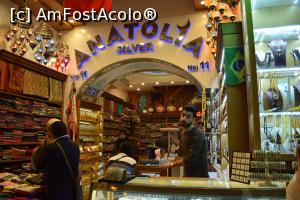 [P13] Un alt magazin din Bazarul Egiptean.  » foto by Ioan Raita
 - 
<span class="allrVoted glyphicon glyphicon-heart hidden" id="av933820"></span>
<a class="m-l-10 hidden" id="sv933820" onclick="voting_Foto_DelVot(,933820,14995)" role="button">șterge vot <span class="glyphicon glyphicon-remove"></span></a>
<a id="v9933820" class=" c-red"  onclick="voting_Foto_SetVot(933820)" role="button"><span class="glyphicon glyphicon-heart-empty"></span> <b>LIKE</b> = Votează poza</a> <img class="hidden"  id="f933820W9" src="/imagini/loader.gif" border="0" /><span class="AjErrMes hidden" id="e933820ErM"></span>