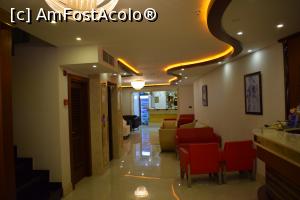 [P14] recepția și holul hotelului Marcello.  » foto by Ioan Raita
 - 
<span class="allrVoted glyphicon glyphicon-heart hidden" id="av933821"></span>
<a class="m-l-10 hidden" id="sv933821" onclick="voting_Foto_DelVot(,933821,14995)" role="button">șterge vot <span class="glyphicon glyphicon-remove"></span></a>
<a id="v9933821" class=" c-red"  onclick="voting_Foto_SetVot(933821)" role="button"><span class="glyphicon glyphicon-heart-empty"></span> <b>LIKE</b> = Votează poza</a> <img class="hidden"  id="f933821W9" src="/imagini/loader.gif" border="0" /><span class="AjErrMes hidden" id="e933821ErM"></span>
