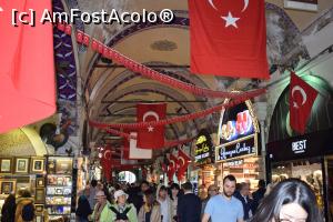 [P06] O stradă din Grand Bazar.  » foto by Ioan Raita
 - 
<span class="allrVoted glyphicon glyphicon-heart hidden" id="av933813"></span>
<a class="m-l-10 hidden" id="sv933813" onclick="voting_Foto_DelVot(,933813,14995)" role="button">șterge vot <span class="glyphicon glyphicon-remove"></span></a>
<a id="v9933813" class=" c-red"  onclick="voting_Foto_SetVot(933813)" role="button"><span class="glyphicon glyphicon-heart-empty"></span> <b>LIKE</b> = Votează poza</a> <img class="hidden"  id="f933813W9" src="/imagini/loader.gif" border="0" /><span class="AjErrMes hidden" id="e933813ErM"></span>