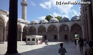 [P07] Curtea interioara de la moscheea lui Suleyman.  » foto by Lisa
 - 
<span class="allrVoted glyphicon glyphicon-heart hidden" id="av538501"></span>
<a class="m-l-10 hidden" id="sv538501" onclick="voting_Foto_DelVot(,538501,14995)" role="button">șterge vot <span class="glyphicon glyphicon-remove"></span></a>
<a id="v9538501" class=" c-red"  onclick="voting_Foto_SetVot(538501)" role="button"><span class="glyphicon glyphicon-heart-empty"></span> <b>LIKE</b> = Votează poza</a> <img class="hidden"  id="f538501W9" src="/imagini/loader.gif" border="0" /><span class="AjErrMes hidden" id="e538501ErM"></span>
