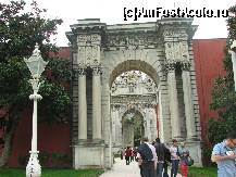 [P13] iesirea din palat » foto by danyo
 - 
<span class="allrVoted glyphicon glyphicon-heart hidden" id="av471044"></span>
<a class="m-l-10 hidden" id="sv471044" onclick="voting_Foto_DelVot(,471044,14995)" role="button">șterge vot <span class="glyphicon glyphicon-remove"></span></a>
<a id="v9471044" class=" c-red"  onclick="voting_Foto_SetVot(471044)" role="button"><span class="glyphicon glyphicon-heart-empty"></span> <b>LIKE</b> = Votează poza</a> <img class="hidden"  id="f471044W9" src="/imagini/loader.gif" border="0" /><span class="AjErrMes hidden" id="e471044ErM"></span>