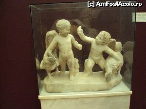 [P16] Muzeul de Arheologie - statuie romană (lupte de cocoşi)  » foto by Carmen Ion
 - 
<span class="allrVoted glyphicon glyphicon-heart hidden" id="av565803"></span>
<a class="m-l-10 hidden" id="sv565803" onclick="voting_Foto_DelVot(,565803,14995)" role="button">șterge vot <span class="glyphicon glyphicon-remove"></span></a>
<a id="v9565803" class=" c-red"  onclick="voting_Foto_SetVot(565803)" role="button"><span class="glyphicon glyphicon-heart-empty"></span> <b>LIKE</b> = Votează poza</a> <img class="hidden"  id="f565803W9" src="/imagini/loader.gif" border="0" /><span class="AjErrMes hidden" id="e565803ErM"></span>