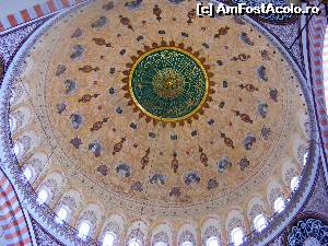[P55] Cupola principala a domului cel mai inalt din moscheea Suleimaniye » foto by Puiu2010
 - 
<span class="allrVoted glyphicon glyphicon-heart hidden" id="av676528"></span>
<a class="m-l-10 hidden" id="sv676528" onclick="voting_Foto_DelVot(,676528,14995)" role="button">șterge vot <span class="glyphicon glyphicon-remove"></span></a>
<a id="v9676528" class=" c-red"  onclick="voting_Foto_SetVot(676528)" role="button"><span class="glyphicon glyphicon-heart-empty"></span> <b>LIKE</b> = Votează poza</a> <img class="hidden"  id="f676528W9" src="/imagini/loader.gif" border="0" /><span class="AjErrMes hidden" id="e676528ErM"></span>