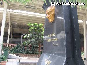 [P02] 'Dervişii rotitori în gara Sirkeci' / Monumentul lui Kemal Ataturk în gară » foto by Michi
 - 
<span class="allrVoted glyphicon glyphicon-heart hidden" id="av435818"></span>
<a class="m-l-10 hidden" id="sv435818" onclick="voting_Foto_DelVot(,435818,14995)" role="button">șterge vot <span class="glyphicon glyphicon-remove"></span></a>
<a id="v9435818" class=" c-red"  onclick="voting_Foto_SetVot(435818)" role="button"><span class="glyphicon glyphicon-heart-empty"></span> <b>LIKE</b> = Votează poza</a> <img class="hidden"  id="f435818W9" src="/imagini/loader.gif" border="0" /><span class="AjErrMes hidden" id="e435818ErM"></span>