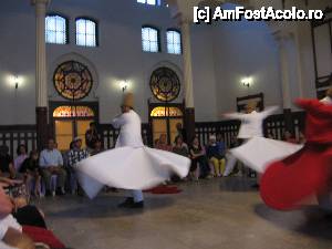 [P24] 'Dervişii rotitori în gara Sirkeci' / Şi iar şi iar » foto by Michi
 - 
<span class="allrVoted glyphicon glyphicon-heart hidden" id="av435851"></span>
<a class="m-l-10 hidden" id="sv435851" onclick="voting_Foto_DelVot(,435851,14995)" role="button">șterge vot <span class="glyphicon glyphicon-remove"></span></a>
<a id="v9435851" class=" c-red"  onclick="voting_Foto_SetVot(435851)" role="button"><span class="glyphicon glyphicon-heart-empty"></span> <b>LIKE</b> = Votează poza</a> <img class="hidden"  id="f435851W9" src="/imagini/loader.gif" border="0" /><span class="AjErrMes hidden" id="e435851ErM"></span>