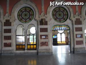 [P03] 'Dervişii rotitori în gara Sirkeci' / Intrarea în sala de spectacol » foto by Michi
 - 
<span class="allrVoted glyphicon glyphicon-heart hidden" id="av435819"></span>
<a class="m-l-10 hidden" id="sv435819" onclick="voting_Foto_DelVot(,435819,14995)" role="button">șterge vot <span class="glyphicon glyphicon-remove"></span></a>
<a id="v9435819" class=" c-red"  onclick="voting_Foto_SetVot(435819)" role="button"><span class="glyphicon glyphicon-heart-empty"></span> <b>LIKE</b> = Votează poza</a> <img class="hidden"  id="f435819W9" src="/imagini/loader.gif" border="0" /><span class="AjErrMes hidden" id="e435819ErM"></span>