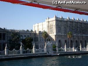 [P61] Palatul Dolmabahce » foto by irinad
 - 
<span class="allrVoted glyphicon glyphicon-heart hidden" id="av609320"></span>
<a class="m-l-10 hidden" id="sv609320" onclick="voting_Foto_DelVot(,609320,14995)" role="button">șterge vot <span class="glyphicon glyphicon-remove"></span></a>
<a id="v9609320" class=" c-red"  onclick="voting_Foto_SetVot(609320)" role="button"><span class="glyphicon glyphicon-heart-empty"></span> <b>LIKE</b> = Votează poza</a> <img class="hidden"  id="f609320W9" src="/imagini/loader.gif" border="0" /><span class="AjErrMes hidden" id="e609320ErM"></span>