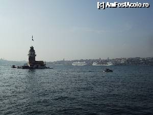 [P14] Kız Kulesi şi-n depărtare malul european » foto by irinad
 - 
<span class="allrVoted glyphicon glyphicon-heart hidden" id="av692620"></span>
<a class="m-l-10 hidden" id="sv692620" onclick="voting_Foto_DelVot(,692620,14995)" role="button">șterge vot <span class="glyphicon glyphicon-remove"></span></a>
<a id="v9692620" class=" c-red"  onclick="voting_Foto_SetVot(692620)" role="button"><span class="glyphicon glyphicon-heart-empty"></span> <b>LIKE</b> = Votează poza</a> <img class="hidden"  id="f692620W9" src="/imagini/loader.gif" border="0" /><span class="AjErrMes hidden" id="e692620ErM"></span>