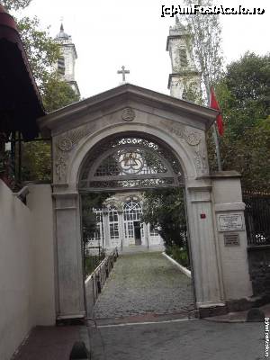 [P37] Intrarea către Agia Triada » foto by irinad
 - 
<span class="allrVoted glyphicon glyphicon-heart hidden" id="av696260"></span>
<a class="m-l-10 hidden" id="sv696260" onclick="voting_Foto_DelVot(,696260,14995)" role="button">șterge vot <span class="glyphicon glyphicon-remove"></span></a>
<a id="v9696260" class=" c-red"  onclick="voting_Foto_SetVot(696260)" role="button"><span class="glyphicon glyphicon-heart-empty"></span> <b>LIKE</b> = Votează poza</a> <img class="hidden"  id="f696260W9" src="/imagini/loader.gif" border="0" /><span class="AjErrMes hidden" id="e696260ErM"></span>