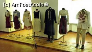 [P25] Costume tradiționale ale diverselor naționalități din Țara Făgărașului » foto by Lucien
 - 
<span class="allrVoted glyphicon glyphicon-heart hidden" id="av833793"></span>
<a class="m-l-10 hidden" id="sv833793" onclick="voting_Foto_DelVot(,833793,15092)" role="button">șterge vot <span class="glyphicon glyphicon-remove"></span></a>
<a id="v9833793" class=" c-red"  onclick="voting_Foto_SetVot(833793)" role="button"><span class="glyphicon glyphicon-heart-empty"></span> <b>LIKE</b> = Votează poza</a> <img class="hidden"  id="f833793W9" src="/imagini/loader.gif" border="0" /><span class="AjErrMes hidden" id="e833793ErM"></span>