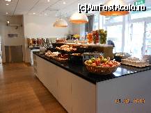 [P20] Mercure Hotel Stockholm South - La micul dejun în restaurantul aflat la perter.  » foto by iulianic
 - 
<span class="allrVoted glyphicon glyphicon-heart hidden" id="av460443"></span>
<a class="m-l-10 hidden" id="sv460443" onclick="voting_Foto_DelVot(,460443,15217)" role="button">șterge vot <span class="glyphicon glyphicon-remove"></span></a>
<a id="v9460443" class=" c-red"  onclick="voting_Foto_SetVot(460443)" role="button"><span class="glyphicon glyphicon-heart-empty"></span> <b>LIKE</b> = Votează poza</a> <img class="hidden"  id="f460443W9" src="/imagini/loader.gif" border="0" /><span class="AjErrMes hidden" id="e460443ErM"></span>