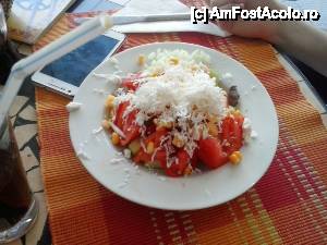 [P08] Resturant Royal - salată șopska » foto by Dragoș_MD
 - 
<span class="allrVoted glyphicon glyphicon-heart hidden" id="av460814"></span>
<a class="m-l-10 hidden" id="sv460814" onclick="voting_Foto_DelVot(,460814,15231)" role="button">șterge vot <span class="glyphicon glyphicon-remove"></span></a>
<a id="v9460814" class=" c-red"  onclick="voting_Foto_SetVot(460814)" role="button"><span class="glyphicon glyphicon-heart-empty"></span> <b>LIKE</b> = Votează poza</a> <img class="hidden"  id="f460814W9" src="/imagini/loader.gif" border="0" /><span class="AjErrMes hidden" id="e460814ErM"></span>