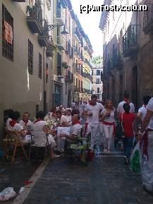 [P21] Autohtonii ramasi in oras isi pregatesc pranzuri in strada, cu catel, cu purcel...  » foto by alinaro
 - 
<span class="allrVoted glyphicon glyphicon-heart hidden" id="av464142"></span>
<a class="m-l-10 hidden" id="sv464142" onclick="voting_Foto_DelVot(,464142,15321)" role="button">șterge vot <span class="glyphicon glyphicon-remove"></span></a>
<a id="v9464142" class=" c-red"  onclick="voting_Foto_SetVot(464142)" role="button"><span class="glyphicon glyphicon-heart-empty"></span> <b>LIKE</b> = Votează poza</a> <img class="hidden"  id="f464142W9" src="/imagini/loader.gif" border="0" /><span class="AjErrMes hidden" id="e464142ErM"></span>
