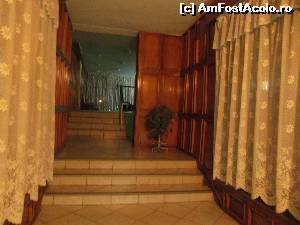 [P15] La parter, spre holul recepţiei...  » foto by Neptunus
 - 
<span class="allrVoted glyphicon glyphicon-heart hidden" id="av541106"></span>
<a class="m-l-10 hidden" id="sv541106" onclick="voting_Foto_DelVot(,541106,15344)" role="button">șterge vot <span class="glyphicon glyphicon-remove"></span></a>
<a id="v9541106" class=" c-red"  onclick="voting_Foto_SetVot(541106)" role="button"><span class="glyphicon glyphicon-heart-empty"></span> <b>LIKE</b> = Votează poza</a> <img class="hidden"  id="f541106W9" src="/imagini/loader.gif" border="0" /><span class="AjErrMes hidden" id="e541106ErM"></span>