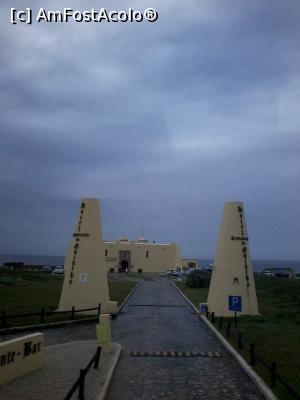 [P01] <strong>La Fortaleza</strong> <strong>do Guincho-intrarea in complex</strong> » foto by ile57b
 - 
<span class="allrVoted glyphicon glyphicon-heart hidden" id="av1295452"></span>
<a class="m-l-10 hidden" id="sv1295452" onclick="voting_Foto_DelVot(,1295452,15361)" role="button">șterge vot <span class="glyphicon glyphicon-remove"></span></a>
<a id="v91295452" class=" c-red"  onclick="voting_Foto_SetVot(1295452)" role="button"><span class="glyphicon glyphicon-heart-empty"></span> <b>LIKE</b> = Votează poza</a> <img class="hidden"  id="f1295452W9" src="/imagini/loader.gif" border="0" /><span class="AjErrMes hidden" id="e1295452ErM"></span>
