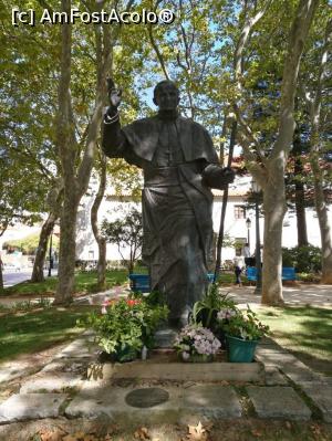 [P43] statuia Papa Ioan  Paul II » foto by ile57b
 - 
<span class="allrVoted glyphicon glyphicon-heart hidden" id="av1295494"></span>
<a class="m-l-10 hidden" id="sv1295494" onclick="voting_Foto_DelVot(,1295494,15361)" role="button">șterge vot <span class="glyphicon glyphicon-remove"></span></a>
<a id="v91295494" class=" c-red"  onclick="voting_Foto_SetVot(1295494)" role="button"><span class="glyphicon glyphicon-heart-empty"></span> <b>LIKE</b> = Votează poza</a> <img class="hidden"  id="f1295494W9" src="/imagini/loader.gif" border="0" /><span class="AjErrMes hidden" id="e1295494ErM"></span>