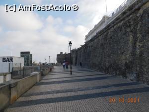 [P51] Cascais, Passeio Dona Maria Pia, zidurile Citadelei » foto by irinad
 - 
<span class="allrVoted glyphicon glyphicon-heart hidden" id="av1294809"></span>
<a class="m-l-10 hidden" id="sv1294809" onclick="voting_Foto_DelVot(,1294809,15361)" role="button">șterge vot <span class="glyphicon glyphicon-remove"></span></a>
<a id="v91294809" class=" c-red"  onclick="voting_Foto_SetVot(1294809)" role="button"><span class="glyphicon glyphicon-heart-empty"></span> <b>LIKE</b> = Votează poza</a> <img class="hidden"  id="f1294809W9" src="/imagini/loader.gif" border="0" /><span class="AjErrMes hidden" id="e1294809ErM"></span>