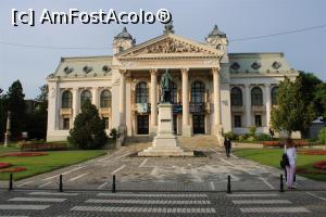 [P39] Iași, Teatrul Național Vasile Alecsandri, l-am vizitat în interior și mi-a plăcut...  » foto by mprofeanu
 - 
<span class="allrVoted glyphicon glyphicon-heart hidden" id="av1131673"></span>
<a class="m-l-10 hidden" id="sv1131673" onclick="voting_Foto_DelVot(,1131673,15436)" role="button">șterge vot <span class="glyphicon glyphicon-remove"></span></a>
<a id="v91131673" class=" c-red"  onclick="voting_Foto_SetVot(1131673)" role="button"><span class="glyphicon glyphicon-heart-empty"></span> <b>LIKE</b> = Votează poza</a> <img class="hidden"  id="f1131673W9" src="/imagini/loader.gif" border="0" /><span class="AjErrMes hidden" id="e1131673ErM"></span>