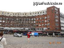 [P29] Oslo - În Piaţa Primăriei.  » foto by iulianic
 - 
<span class="allrVoted glyphicon glyphicon-heart hidden" id="av470142"></span>
<a class="m-l-10 hidden" id="sv470142" onclick="voting_Foto_DelVot(,470142,15474)" role="button">șterge vot <span class="glyphicon glyphicon-remove"></span></a>
<a id="v9470142" class=" c-red"  onclick="voting_Foto_SetVot(470142)" role="button"><span class="glyphicon glyphicon-heart-empty"></span> <b>LIKE</b> = Votează poza</a> <img class="hidden"  id="f470142W9" src="/imagini/loader.gif" border="0" /><span class="AjErrMes hidden" id="e470142ErM"></span>