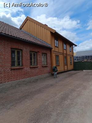 [P77] Oslo, Norsk Folkemuseum, Orașul Vechi, (în față) Locuință muncitorească din Strada Sagveien, (în spate) Casă de locuit din lemn, cunoscută sub numele de Enebakkveien 16 » foto by mprofeanu
 - 
<span class="allrVoted glyphicon glyphicon-heart hidden" id="av1517186"></span>
<a class="m-l-10 hidden" id="sv1517186" onclick="voting_Foto_DelVot(,1517186,15474)" role="button">șterge vot <span class="glyphicon glyphicon-remove"></span></a>
<a id="v91517186" class=" c-red"  onclick="voting_Foto_SetVot(1517186)" role="button"><span class="glyphicon glyphicon-heart-empty"></span> <b>LIKE</b> = Votează poza</a> <img class="hidden"  id="f1517186W9" src="/imagini/loader.gif" border="0" /><span class="AjErrMes hidden" id="e1517186ErM"></span>