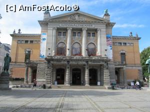 [P59] Teatrul Național din Oslo.  » foto by Aurici
 - 
<span class="allrVoted glyphicon glyphicon-heart hidden" id="av794764"></span>
<a class="m-l-10 hidden" id="sv794764" onclick="voting_Foto_DelVot(,794764,15474)" role="button">șterge vot <span class="glyphicon glyphicon-remove"></span></a>
<a id="v9794764" class=" c-red"  onclick="voting_Foto_SetVot(794764)" role="button"><span class="glyphicon glyphicon-heart-empty"></span> <b>LIKE</b> = Votează poza</a> <img class="hidden"  id="f794764W9" src="/imagini/loader.gif" border="0" /><span class="AjErrMes hidden" id="e794764ErM"></span>