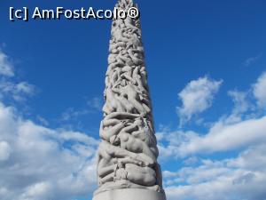 [P01] Monolitul din parcul Vigeland.  » foto by marius gaudi*
 - 
<span class="allrVoted glyphicon glyphicon-heart hidden" id="av810242"></span>
<a class="m-l-10 hidden" id="sv810242" onclick="voting_Foto_DelVot(,810242,15474)" role="button">șterge vot <span class="glyphicon glyphicon-remove"></span></a>
<a id="v9810242" class=" c-red"  onclick="voting_Foto_SetVot(810242)" role="button"><span class="glyphicon glyphicon-heart-empty"></span> <b>LIKE</b> = Votează poza</a> <img class="hidden"  id="f810242W9" src="/imagini/loader.gif" border="0" /><span class="AjErrMes hidden" id="e810242ErM"></span>