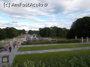 [P04] Parcul Vigeland, unul din numeroasele parcuri din Oslo.  » foto by marius gaudi*
 - 
<span class="allrVoted glyphicon glyphicon-heart hidden" id="av810245"></span>
<a class="m-l-10 hidden" id="sv810245" onclick="voting_Foto_DelVot(,810245,15474)" role="button">șterge vot <span class="glyphicon glyphicon-remove"></span></a>
<a id="v9810245" class=" c-red"  onclick="voting_Foto_SetVot(810245)" role="button"><span class="glyphicon glyphicon-heart-empty"></span> <b>LIKE</b> = Votează poza</a> <img class="hidden"  id="f810245W9" src="/imagini/loader.gif" border="0" /><span class="AjErrMes hidden" id="e810245ErM"></span>