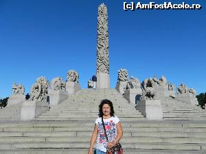 [P14] Monolitul si cele 36 grupuri statuare ce il inconjoara, in parcul Vigeland » foto by ileanaxperta*
 - 
<span class="allrVoted glyphicon glyphicon-heart hidden" id="av595347"></span>
<a class="m-l-10 hidden" id="sv595347" onclick="voting_Foto_DelVot(,595347,15474)" role="button">șterge vot <span class="glyphicon glyphicon-remove"></span></a>
<a id="v9595347" class=" c-red"  onclick="voting_Foto_SetVot(595347)" role="button"><span class="glyphicon glyphicon-heart-empty"></span> <b>LIKE</b> = Votează poza</a> <img class="hidden"  id="f595347W9" src="/imagini/loader.gif" border="0" /><span class="AjErrMes hidden" id="e595347ErM"></span>