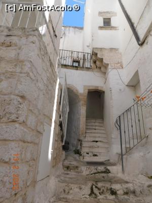 [P46] Treptele caselor din Ostuni » foto by irinad
 - 
<span class="allrVoted glyphicon glyphicon-heart hidden" id="av1327556"></span>
<a class="m-l-10 hidden" id="sv1327556" onclick="voting_Foto_DelVot(,1327556,15648)" role="button">șterge vot <span class="glyphicon glyphicon-remove"></span></a>
<a id="v91327556" class=" c-red"  onclick="voting_Foto_SetVot(1327556)" role="button"><span class="glyphicon glyphicon-heart-empty"></span> <b>LIKE</b> = Votează poza</a> <img class="hidden"  id="f1327556W9" src="/imagini/loader.gif" border="0" /><span class="AjErrMes hidden" id="e1327556ErM"></span>