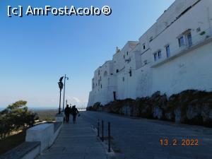 [P48] La plimbare pe conturul cetăţii Ostuni » foto by irinad
 - 
<span class="allrVoted glyphicon glyphicon-heart hidden" id="av1327558"></span>
<a class="m-l-10 hidden" id="sv1327558" onclick="voting_Foto_DelVot(,1327558,15648)" role="button">șterge vot <span class="glyphicon glyphicon-remove"></span></a>
<a id="v91327558" class=" c-red"  onclick="voting_Foto_SetVot(1327558)" role="button"><span class="glyphicon glyphicon-heart-empty"></span> <b>LIKE</b> = Votează poza</a> <img class="hidden"  id="f1327558W9" src="/imagini/loader.gif" border="0" /><span class="AjErrMes hidden" id="e1327558ErM"></span>