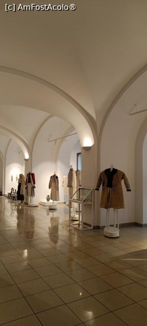 [P05] Imagine din expoziție. » foto by tata123 🔱
 - 
<span class="allrVoted glyphicon glyphicon-heart hidden" id="av1502402"></span>
<a class="m-l-10 hidden" id="sv1502402" onclick="voting_Foto_DelVot(,1502402,15672)" role="button">șterge vot <span class="glyphicon glyphicon-remove"></span></a>
<a id="v91502402" class=" c-red"  onclick="voting_Foto_SetVot(1502402)" role="button"><span class="glyphicon glyphicon-heart-empty"></span> <b>LIKE</b> = Votează poza</a> <img class="hidden"  id="f1502402W9" src="/imagini/loader.gif" border="0" /><span class="AjErrMes hidden" id="e1502402ErM"></span>