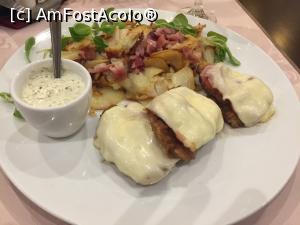 [P21] muschiuletul de porc cu cartofi la cuptor si un sos de mustar - grozav de delicios » foto by Dan&Ema
 - 
<span class="allrVoted glyphicon glyphicon-heart hidden" id="av906496"></span>
<a class="m-l-10 hidden" id="sv906496" onclick="voting_Foto_DelVot(,906496,15728)" role="button">șterge vot <span class="glyphicon glyphicon-remove"></span></a>
<a id="v9906496" class=" c-red"  onclick="voting_Foto_SetVot(906496)" role="button"><span class="glyphicon glyphicon-heart-empty"></span> <b>LIKE</b> = Votează poza</a> <img class="hidden"  id="f906496W9" src="/imagini/loader.gif" border="0" /><span class="AjErrMes hidden" id="e906496ErM"></span>
