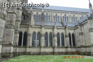 P03 [MAY-2018] Parte din peretele nordic al Catedralei din Salisbury