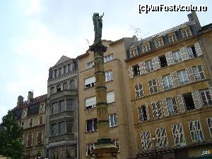 [P16] Coloana de 8m, de ordin ionic, ce reprezinta stauia din Notre Dame, zana protectoare a orasului.  » foto by mireille
 - 
<span class="allrVoted glyphicon glyphicon-heart hidden" id="av668385"></span>
<a class="m-l-10 hidden" id="sv668385" onclick="voting_Foto_DelVot(,668385,15835)" role="button">șterge vot <span class="glyphicon glyphicon-remove"></span></a>
<a id="v9668385" class=" c-red"  onclick="voting_Foto_SetVot(668385)" role="button"><span class="glyphicon glyphicon-heart-empty"></span> <b>LIKE</b> = Votează poza</a> <img class="hidden"  id="f668385W9" src="/imagini/loader.gif" border="0" /><span class="AjErrMes hidden" id="e668385ErM"></span>