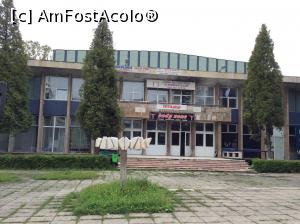 [P21] Petrosani - Casa de Cultura a Sindicatelor » foto by mishu
 - 
<span class="allrVoted glyphicon glyphicon-heart hidden" id="av853403"></span>
<a class="m-l-10 hidden" id="sv853403" onclick="voting_Foto_DelVot(,853403,15838)" role="button">șterge vot <span class="glyphicon glyphicon-remove"></span></a>
<a id="v9853403" class=" c-red"  onclick="voting_Foto_SetVot(853403)" role="button"><span class="glyphicon glyphicon-heart-empty"></span> <b>LIKE</b> = Votează poza</a> <img class="hidden"  id="f853403W9" src="/imagini/loader.gif" border="0" /><span class="AjErrMes hidden" id="e853403ErM"></span>
