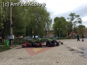 [P26] Petrosani - Parcul Carol Schreter in plan indeparta se vede un spatiu de joaca pentru copii iar aici mai aproape niste carturi acoperite » foto by mishu
 - 
<span class="allrVoted glyphicon glyphicon-heart hidden" id="av853408"></span>
<a class="m-l-10 hidden" id="sv853408" onclick="voting_Foto_DelVot(,853408,15838)" role="button">șterge vot <span class="glyphicon glyphicon-remove"></span></a>
<a id="v9853408" class=" c-red"  onclick="voting_Foto_SetVot(853408)" role="button"><span class="glyphicon glyphicon-heart-empty"></span> <b>LIKE</b> = Votează poza</a> <img class="hidden"  id="f853408W9" src="/imagini/loader.gif" border="0" /><span class="AjErrMes hidden" id="e853408ErM"></span>