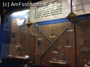 [P15] Muzeul Mineritului - unelte folosite in exploatarea miniera » foto by mishu
 - 
<span class="allrVoted glyphicon glyphicon-heart hidden" id="av861188"></span>
<a class="m-l-10 hidden" id="sv861188" onclick="voting_Foto_DelVot(,861188,15838)" role="button">șterge vot <span class="glyphicon glyphicon-remove"></span></a>
<a id="v9861188" class=" c-red"  onclick="voting_Foto_SetVot(861188)" role="button"><span class="glyphicon glyphicon-heart-empty"></span> <b>LIKE</b> = Votează poza</a> <img class="hidden"  id="f861188W9" src="/imagini/loader.gif" border="0" /><span class="AjErrMes hidden" id="e861188ErM"></span>