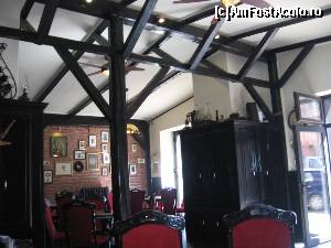 [P13] Restaurantul bulevard unde am servit o mămăligă cu br. şi sm.  » foto by Michi
 - 
<span class="allrVoted glyphicon glyphicon-heart hidden" id="av502267"></span>
<a class="m-l-10 hidden" id="sv502267" onclick="voting_Foto_DelVot(,502267,15881)" role="button">șterge vot <span class="glyphicon glyphicon-remove"></span></a>
<a id="v9502267" class=" c-red"  onclick="voting_Foto_SetVot(502267)" role="button"><span class="glyphicon glyphicon-heart-empty"></span> <b>LIKE</b> = Votează poza</a> <img class="hidden"  id="f502267W9" src="/imagini/loader.gif" border="0" /><span class="AjErrMes hidden" id="e502267ErM"></span>