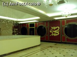 [P29] Un hol din hotel.  » foto by Yoda
 - 
<span class="allrVoted glyphicon glyphicon-heart hidden" id="av1020513"></span>
<a class="m-l-10 hidden" id="sv1020513" onclick="voting_Foto_DelVot(,1020513,15945)" role="button">șterge vot <span class="glyphicon glyphicon-remove"></span></a>
<a id="v91020513" class=" c-red"  onclick="voting_Foto_SetVot(1020513)" role="button"><span class="glyphicon glyphicon-heart-empty"></span> <b>LIKE</b> = Votează poza</a> <img class="hidden"  id="f1020513W9" src="/imagini/loader.gif" border="0" /><span class="AjErrMes hidden" id="e1020513ErM"></span>