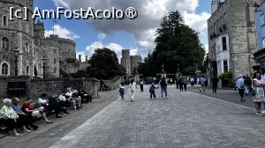 [P07] Windsor - spre intrarea in palat » foto by Mika
 - 
<span class="allrVoted glyphicon glyphicon-heart hidden" id="av1509944"></span>
<a class="m-l-10 hidden" id="sv1509944" onclick="voting_Foto_DelVot(,1509944,16051)" role="button">șterge vot <span class="glyphicon glyphicon-remove"></span></a>
<a id="v91509944" class=" c-red"  onclick="voting_Foto_SetVot(1509944)" role="button"><span class="glyphicon glyphicon-heart-empty"></span> <b>LIKE</b> = Votează poza</a> <img class="hidden"  id="f1509944W9" src="/imagini/loader.gif" border="0" /><span class="AjErrMes hidden" id="e1509944ErM"></span>