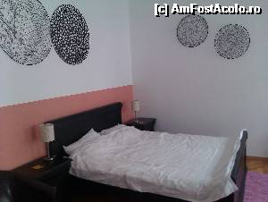 [P12] Cel de-al doilea dormitor al apartamentului Central din Sibiu - iulie 2013 » foto by adry24
 - 
<span class="allrVoted glyphicon glyphicon-heart hidden" id="av496146"></span>
<a class="m-l-10 hidden" id="sv496146" onclick="voting_Foto_DelVot(,496146,16103)" role="button">șterge vot <span class="glyphicon glyphicon-remove"></span></a>
<a id="v9496146" class=" c-red"  onclick="voting_Foto_SetVot(496146)" role="button"><span class="glyphicon glyphicon-heart-empty"></span> <b>LIKE</b> = Votează poza</a> <img class="hidden"  id="f496146W9" src="/imagini/loader.gif" border="0" /><span class="AjErrMes hidden" id="e496146ErM"></span>