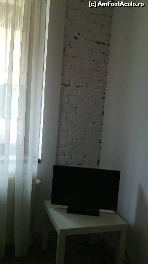 [P11] TV (dormitor)  » foto by danvoiculet
 - 
<span class="allrVoted glyphicon glyphicon-heart hidden" id="av573189"></span>
<a class="m-l-10 hidden" id="sv573189" onclick="voting_Foto_DelVot(,573189,16103)" role="button">șterge vot <span class="glyphicon glyphicon-remove"></span></a>
<a id="v9573189" class=" c-red"  onclick="voting_Foto_SetVot(573189)" role="button"><span class="glyphicon glyphicon-heart-empty"></span> <b>LIKE</b> = Votează poza</a> <img class="hidden"  id="f573189W9" src="/imagini/loader.gif" border="0" /><span class="AjErrMes hidden" id="e573189ErM"></span>