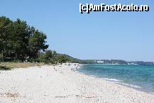 [P20] In plan indepartat, plaja din dreptul unui hotel, care era intre noi si vila George » foto by onisoru*
 - 
<span class="allrVoted glyphicon glyphicon-heart hidden" id="av498834"></span>
<a class="m-l-10 hidden" id="sv498834" onclick="voting_Foto_DelVot(,498834,16164)" role="button">șterge vot <span class="glyphicon glyphicon-remove"></span></a>
<a id="v9498834" class=" c-red"  onclick="voting_Foto_SetVot(498834)" role="button"><span class="glyphicon glyphicon-heart-empty"></span> <b>LIKE</b> = Votează poza</a> <img class="hidden"  id="f498834W9" src="/imagini/loader.gif" border="0" /><span class="AjErrMes hidden" id="e498834ErM"></span>