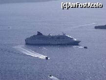 [P14] Nelipsitele pacheboturi din Caldera cu turisti care vin sa viziteze insula » foto by argemi*
 - 
<span class="allrVoted glyphicon glyphicon-heart hidden" id="av264305"></span>
<a class="m-l-10 hidden" id="sv264305" onclick="voting_Foto_DelVot(,264305,16213)" role="button">șterge vot <span class="glyphicon glyphicon-remove"></span></a>
<a id="v9264305" class=" c-red"  onclick="voting_Foto_SetVot(264305)" role="button"><span class="glyphicon glyphicon-heart-empty"></span> <b>LIKE</b> = Votează poza</a> <img class="hidden"  id="f264305W9" src="/imagini/loader.gif" border="0" /><span class="AjErrMes hidden" id="e264305ErM"></span>