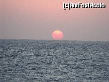 [P23] Si asa a apus soarele cand nu se mai vedea Santorini » foto by argemi*
 - 
<span class="allrVoted glyphicon glyphicon-heart hidden" id="av264338"></span>
<a class="m-l-10 hidden" id="sv264338" onclick="voting_Foto_DelVot(,264338,16213)" role="button">șterge vot <span class="glyphicon glyphicon-remove"></span></a>
<a id="v9264338" class=" c-red"  onclick="voting_Foto_SetVot(264338)" role="button"><span class="glyphicon glyphicon-heart-empty"></span> <b>LIKE</b> = Votează poza</a> <img class="hidden"  id="f264338W9" src="/imagini/loader.gif" border="0" /><span class="AjErrMes hidden" id="e264338ErM"></span>