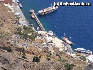 [P17] Micul port din Thira » foto by corinka
 - 
<span class="allrVoted glyphicon glyphicon-heart hidden" id="av456959"></span>
<a class="m-l-10 hidden" id="sv456959" onclick="voting_Foto_DelVot(,456959,16213)" role="button">șterge vot <span class="glyphicon glyphicon-remove"></span></a>
<a id="v9456959" class=" c-red"  onclick="voting_Foto_SetVot(456959)" role="button"><span class="glyphicon glyphicon-heart-empty"></span> <b>LIKE</b> = Votează poza</a> <img class="hidden"  id="f456959W9" src="/imagini/loader.gif" border="0" /><span class="AjErrMes hidden" id="e456959ErM"></span>