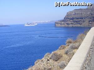 [P02] Locul scufundarii navei MS Sea Diamond » foto by corinka
 - 
<span class="allrVoted glyphicon glyphicon-heart hidden" id="av456936"></span>
<a class="m-l-10 hidden" id="sv456936" onclick="voting_Foto_DelVot(,456936,16213)" role="button">șterge vot <span class="glyphicon glyphicon-remove"></span></a>
<a id="v9456936" class=" c-red"  onclick="voting_Foto_SetVot(456936)" role="button"><span class="glyphicon glyphicon-heart-empty"></span> <b>LIKE</b> = Votează poza</a> <img class="hidden"  id="f456936W9" src="/imagini/loader.gif" border="0" /><span class="AjErrMes hidden" id="e456936ErM"></span>