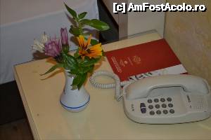 [P07] Floricele proaspete. Personalul... se pare ca-si da tot interesul.  » foto by TraianS
 - 
<span class="allrVoted glyphicon glyphicon-heart hidden" id="av501663"></span>
<a class="m-l-10 hidden" id="sv501663" onclick="voting_Foto_DelVot(,501663,16234)" role="button">șterge vot <span class="glyphicon glyphicon-remove"></span></a>
<a id="v9501663" class=" c-red"  onclick="voting_Foto_SetVot(501663)" role="button"><span class="glyphicon glyphicon-heart-empty"></span> <b>LIKE</b> = Votează poza</a> <img class="hidden"  id="f501663W9" src="/imagini/loader.gif" border="0" /><span class="AjErrMes hidden" id="e501663ErM"></span>