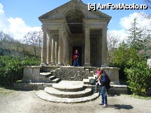 P09 [MAR-2014] mausoleul